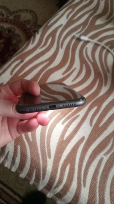 ayfon telefon: IPhone 11 — 4