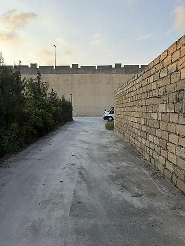 doner icare: Salam hovsanda duz beton yolun qiraqi sosial evlerin yani umu sahesi — 3