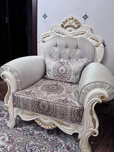 İşlənmiş, Divan, 2 kreslo, Divan