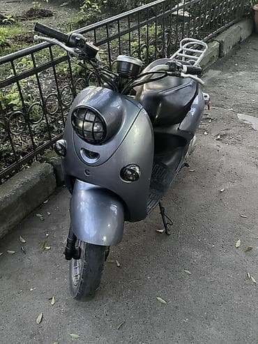 prava teleb etmeyen mopedler: Şəhər üçün kompakt skuter - Gümüşü/kül rəngli gövdə, retro üslublu ön — 6