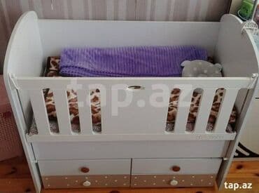 Uşaq dolabları: Oğlan və qız üçün, İşlənmiş, Dördbucaq, Beşik, Matras ilə, Yellənmə mexanizm ilə — 1