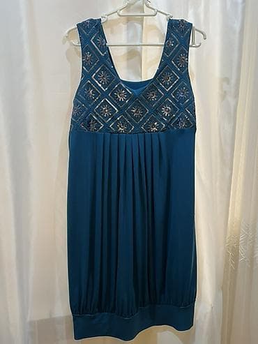 Mavi-yaşıl rəngli zərif qadın donu — 2