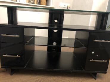 Rəflər: Düz TV altlığı, Polkalı, Şüşəli — 1