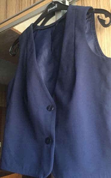 kostyum qadin: Kostyum- jilet+ yubka 40 -42 razmer yubka 60 cm - dizi ortur — 1