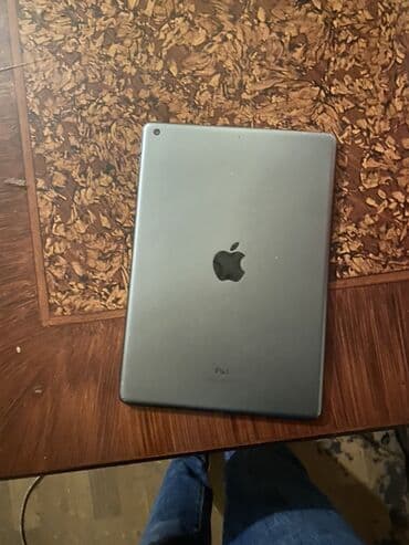 ipad 7th generation qiymeti: Б/у Apple iPad 7 (2019), 9,7", 64 ГБ, Самовывоз — 1