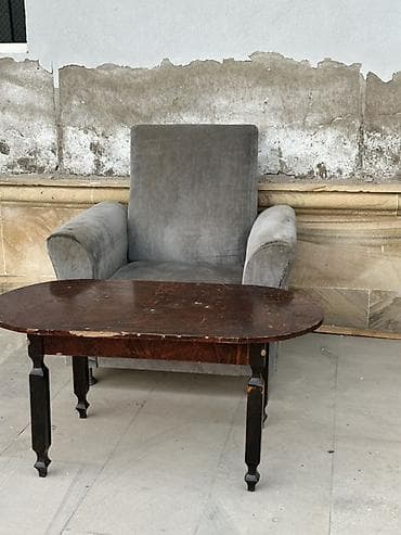 - Məhsul: Oval formalı qəhvə/çay masası - Material: Tam ağac (üst