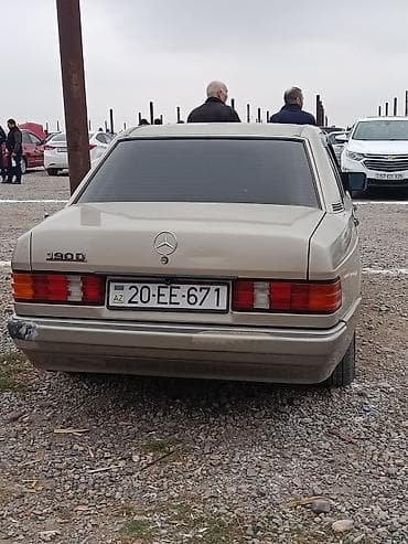 opel astra hecbek 2000: Mercedes-Benz 190: 2 l | 1989 il Sedan — 3