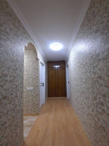 1 ci mikrorayon satilan evler: Bakı, 2 otaqlı, Köhnə tikili, m. Xalqlar Dostluğu, 65 kv. m — 4