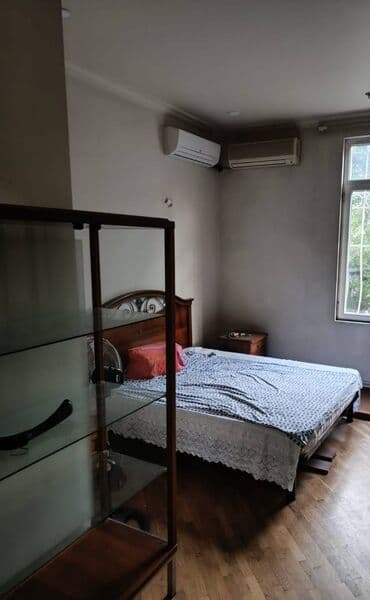 elmler akademiyasi kiraye evler: Nəsimi rayonu,28 MAY metrosu,Milli bankin yaninda,3 otaqlı,orta — 2