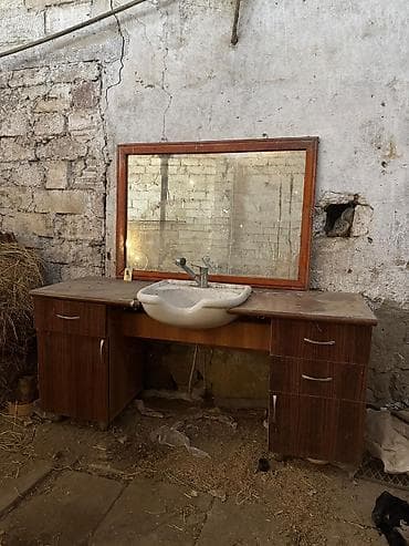 kunc dolablar: Əla vəziyətdədir .az istifadə olunub .endirim edərəm . Mebel lavabosu — 2
