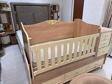 qaqa oğlan şəkilləri: Oğlan və qız üçün, Dördbucaq, Beşik, Matras ilə, Yellənmə mexanizmsiz — 1