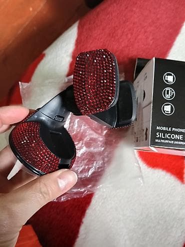 Qırmızı kristallarla bəzədilmiş universal avtomobil telefon tutacağı lalafo.az -da Qırmızı kristallarla bəzədilmiş universal avtomobil telefon tutacağı