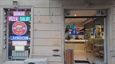 turist istirahet merkezi nabran: Fast food restoranı geniş çeşidli menyu təklif edir. Menyuya salat — 5