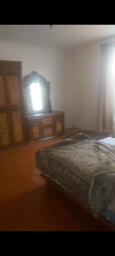 Uzunmüddətli kirayə evlər: 100 kv. m, 3 otaqlı, Qaz, İşıq, Su — 2