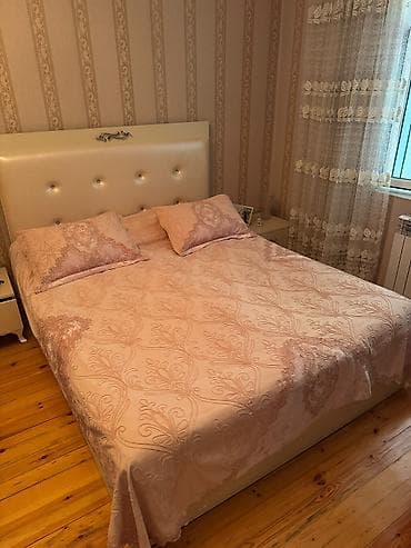 pastel parcalari: Zərif naxışlı yataq dəsti. Yenidir - Rəng: Pudra/şaftalı tonlarında - — 2