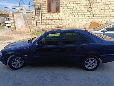 opel astra 2012 model: Mercedes-Benz C-Class: 1.8 l | 1998 il Sedan — 10