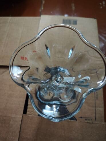 Tort və şiriniyyat qabı, Şüşə