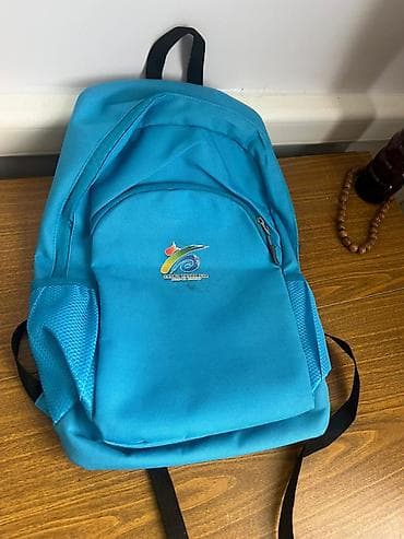 bts çanta: Maraqlı mavi rəngə sahibdir, həm oğlan həm qız istifadə edə bilər — 1