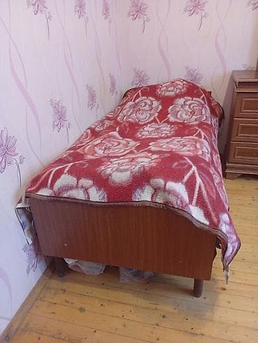 paddon stol: Klassik üslubda makiyaj masası və güzgü komplekti. işlənmişdi üst — 6