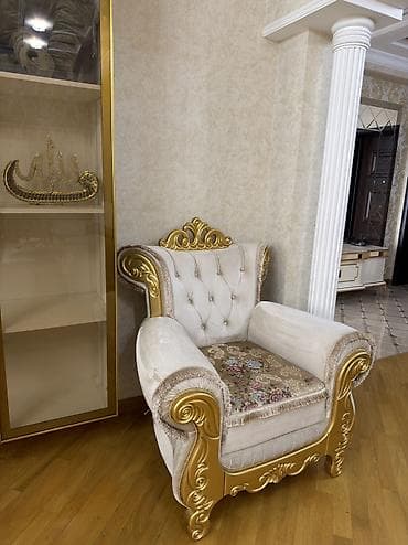 qedimi mebeller: Divan — 2