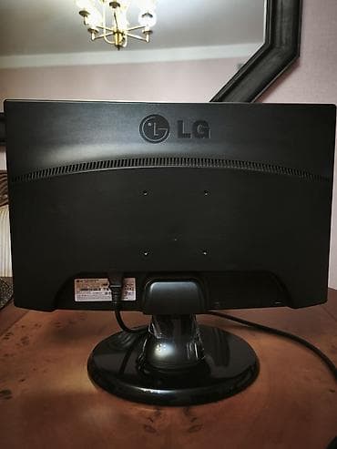Kompüter ehtiyyat hissələri: LG Flatron W1943SS-PF monitor - Ekran: 18.5" (47 sm diaqonal), geniş — 2