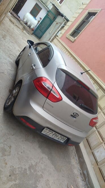 Kia Rio hatchback - Korpus: 5 qapılı hatchback, gümüşü rəng - Model lalafo.az -da Kia Rio hatchback - Korpus: 5 qapılı hatchback, gümüşü rəng - Model