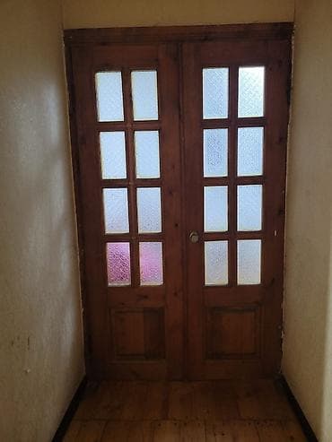 İkiqat taxta iç qapı - Material: təbii ağac (klassik qəhvəyi ton)