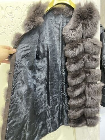 Köynək və bluzalar: Qadınlar üçün xəz jilet - Model: qalın, zolaqlı teksturaya malik xəz — 2