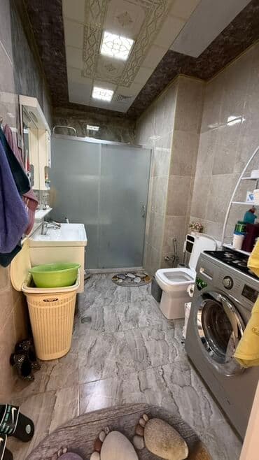 элитные квартиры продажа: Satılır – zövqlü şəkildə təmir olunmuş mənzil - Geniş və işıqlı qonaq — 3