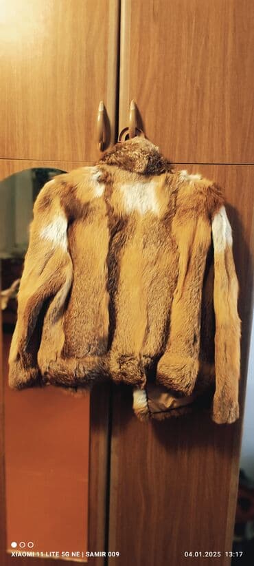 xonca sirniyyat evi vakansiya: Продается шуба : коричневая 250 азн полушубок золотой 150азн — 2