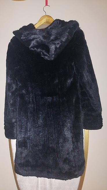 Şuba yaxşı vəziyyətdədir. Razmeri M dir. Tünd qara rəngdir. Ünvan — 2