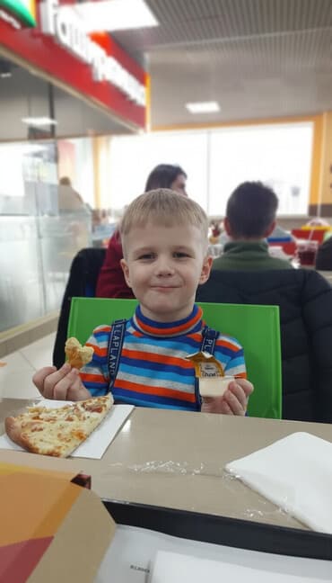 müəllim şəkilləri: Məktəbəqədər təhsil müəllimi, 5 ildən artıq təcrübə, Növbəli qrafik — 4