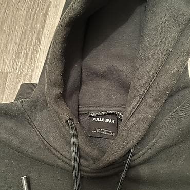 Pull&Bear Qara kapüşonlu hoodi - Rəng: tam qara — 5