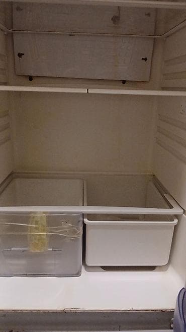 beko soyuducu servis: Biryusa iki qapılı soyuducu Buzluq işləyir, yuxarı hissəsi işləmir — 3