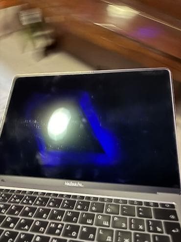 adapt: MacBook Pro 2017 A1708 8GB RAM, 256GB SSD. Batareya 647 cycle — 7