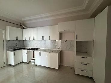 Əla vəziyyətdə mətbəx mebeli satılır. Ölçü 4.65 m, dərinlik 30 sm