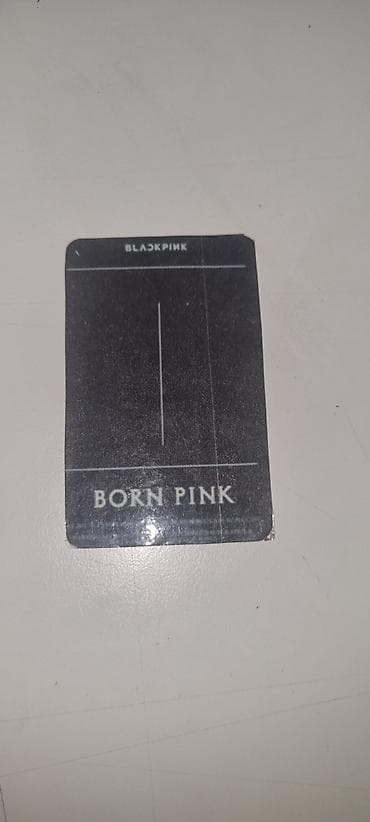 qəpik albomu: Məhsul:"Blackpink" "Rose" BORN PINK albumundan. Kagizdan skoclanib — 2