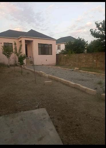 zigda heyet evi: Novxanı 3 otaqlı, 62 kv. m, Orta təmir — 2