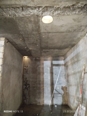malyar işi: Səssiz tozsuz səliqəli kəsim. Beton katlavan monolit kubik — 30