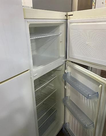 termopot satilir: İki qapılı məişət soyuducusu (yuxarıda dondurucu, aşağıda soyutma — 1