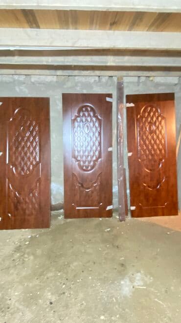 işlənmiş otaq qapıları: Taxta otaq qapisidi tezedi 5 denedi her biri 120 azn — 1