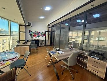Kommersiya daşınmaz əmlakı: İcarəyə verilir 1 otaqlı ofis 40 m², Elmlər Akademiyası m. Daha 11 — 1