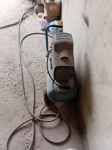 оборудование для производства воды: Portativ hava kompressoru - Marka/model üzərində “SAN” (Turkey) qeyd — 2