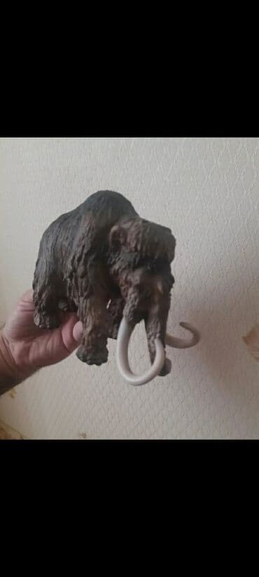 ilham aliyev saat: Fiqur — 3