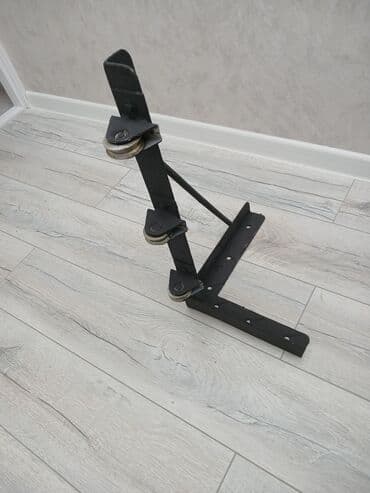 demir çen: Paltar asilqani Qalin demirden yigilib Rolikler xarab olmayandi Nece — 5