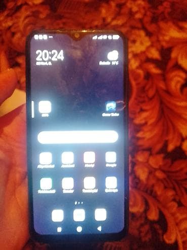 canon mark 2: Xiaomi Redmi smartfon - Model: Redmi (arka qapaqda “Redmi” loqosu) - — 2