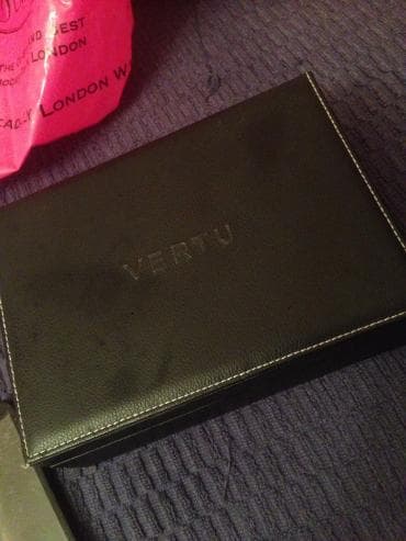 Powerbanklar: Vertu signatura karopka ve icinde hersheyiyle birlikde ETRAFLI MELUMAT — 1