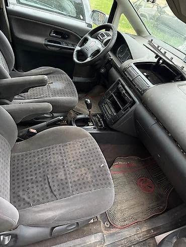 hundai h 1: Volkswagen Sharan, gümüş rəngli, ön çəkili miniven. Xüsusiyyətlər: - — 2