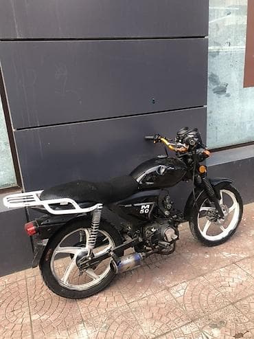 ucuz kamaz satilir: Moped/motosiklet – “M50” modeli - Rəng: qara - Mühərrik: 80 (yanlarda — 4