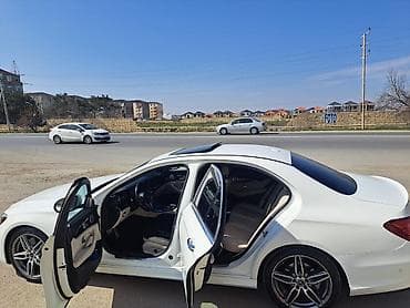 mersedes g 63: Mercedes-Benz E-Class: 2 l | 2019 il Sedan — 9